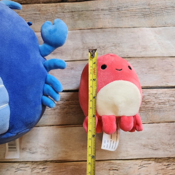 8" Squishmallows Lobert The Blue Lobster & Mini Octopus Plush - Picture 4 of 5